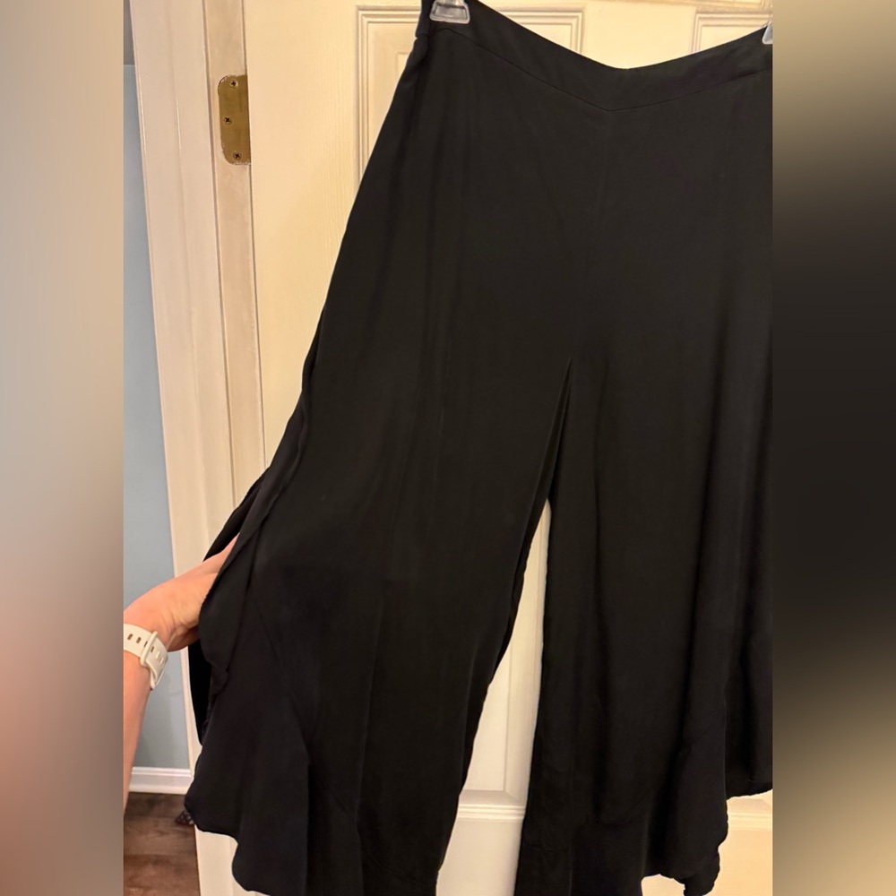 Elevenses by Anthropologie Black Waterfall Ruffle Pants with Side Slits Size 12 - Picture 3 of 16